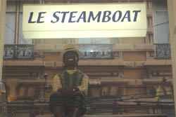 STEAMBOAT - 9 rue Constantine - Lyon (France) - 'Nice place, pretty good music, EXCELLENT food !!' - Photo �Betty 2004