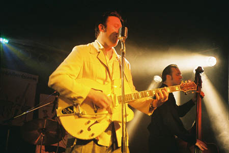 Darrel Higham & the Enforcers - 1st Rockin' Gone Party - November 27, 2004 - Lyon (France) - photo � Eric 2004 - clic to enlarge